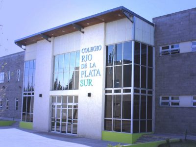 Colegio-Rio-de-la-Plata-Sur_en-Berazategui-1-1024x643
